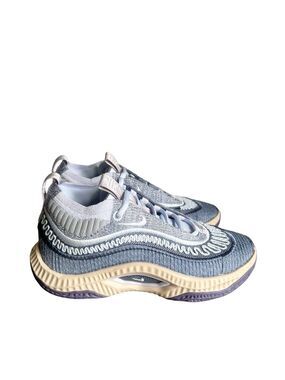 NIKE NEW Women's Cosmic Unity 3 Be True To Her School Shoe Size 6.5 #960